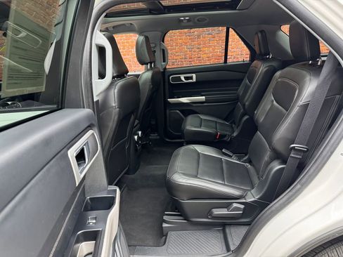 Certified 2023 Ford Explorer XLT w/ Equipment Group 202A AWD/4WD image 25