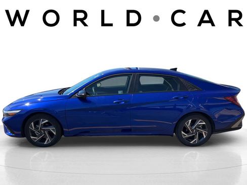 Certified 2025 Hyundai Elantra Sport image 6