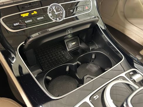Used 2017 Mercedes-Benz E 300 image 34