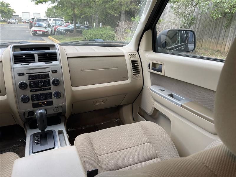 Used 2010 Ford Escape XLT FWD image 23