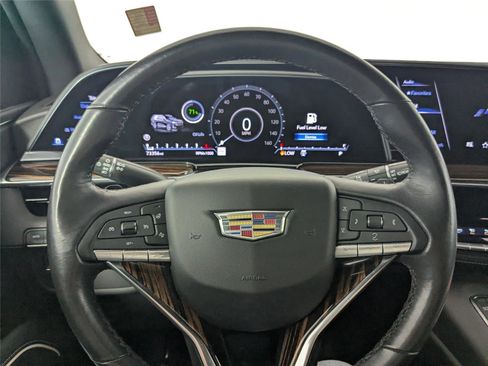 Used 2023 Cadillac Escalade ESV Premium Luxury image 16