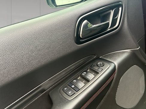 Used 2025 Dodge Durango GT AWD/4WD image 11