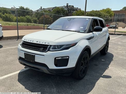 Used 2018 Land Rover Range Rover Evoque SE AWD/4WD image 3