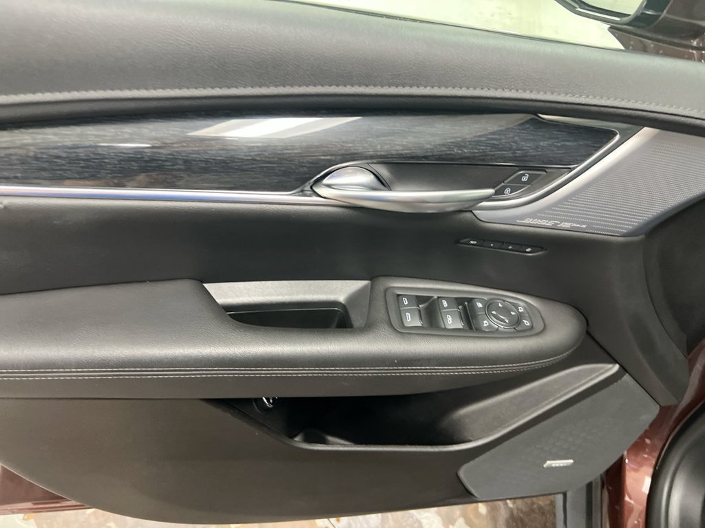 Used 2023 Cadillac XT5 Premium Luxury FWD image 22