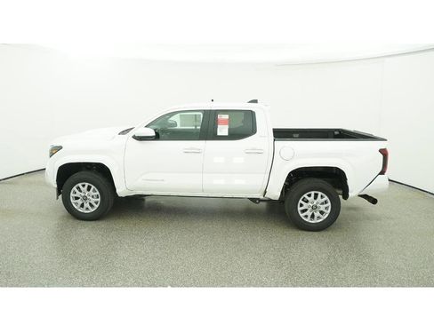 New 2026 Toyota Tacoma SR5 image 3