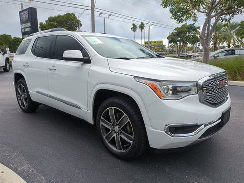 Used 2019 GMC Acadia Denali image 13