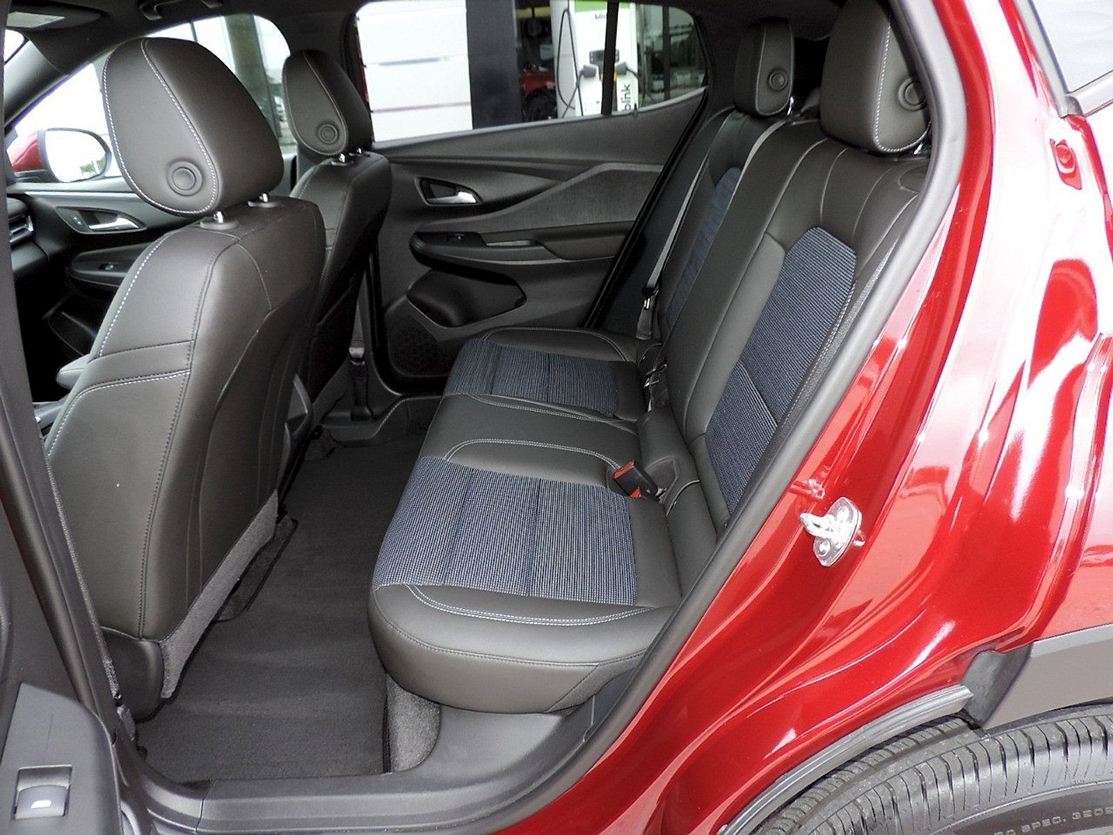 Used 2025 Buick Envista Preferred w/ Convenience I Package FWD image 13