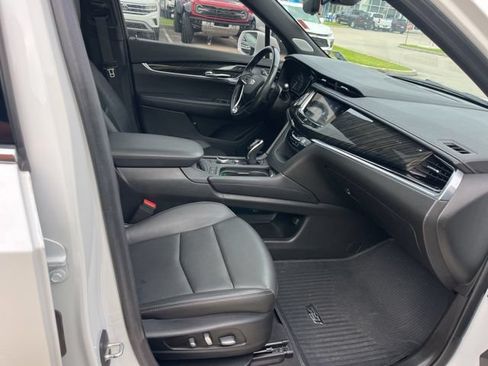 Used 2020 Cadillac XT6 Premium Luxury FWD image 42
