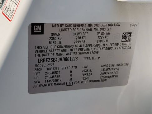 Used 2024 Buick Envision Avenir AWD/4WD image 40