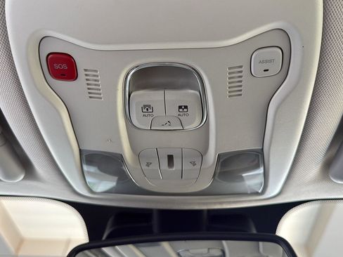 Used 2019 Jeep Renegade Trailhawk image 34