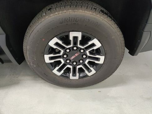 New 2026 GMC Sierra EV Elevation image 19