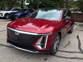 Used 2024 Cadillac Lyriq Luxury w/ LPO, Floor Liner Package AWD/4WD image 10