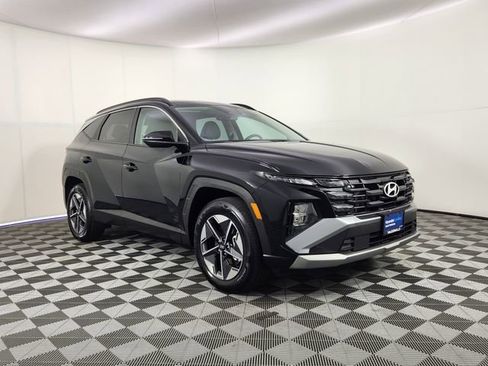 Certified 2025 Hyundai Tucson SEL AWD/4WD image 6