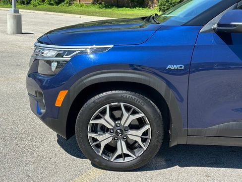 Used 2021 Kia Seltos EX AWD/4WD image 11
