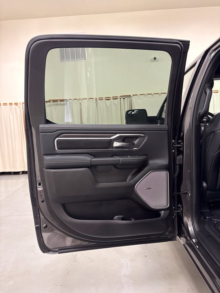 New 2027 RAM 1500 Laramie AWD/4WD image 22