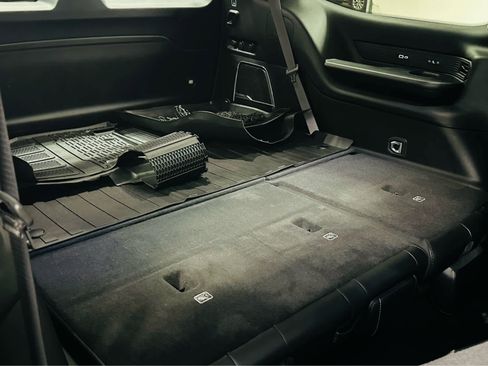 Used 2024 Jeep Wagoneer Series II image 25