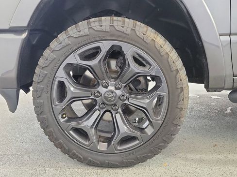 Used 2021 RAM 1500 Laramie w/ Sport Appearance Package image 10