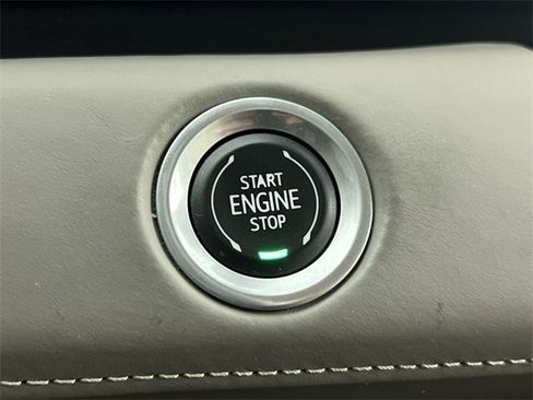 Certified 2023 Cadillac Escalade Premium Luxury Platinum image 17