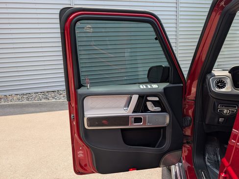 Certified 2022 Mercedes-Benz G 63 AMG 4MATIC image 13