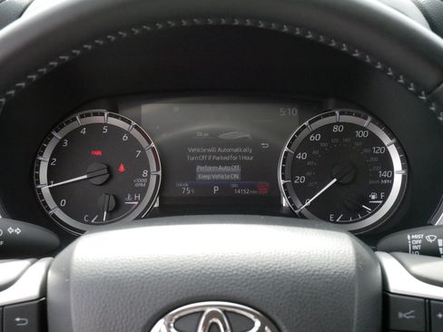 Certified 2025 Toyota Highlander XLE AWD/4WD image 21