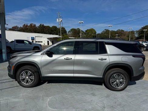 New 2026 Chevrolet Traverse LT w/ Driver Confidence Package image 5