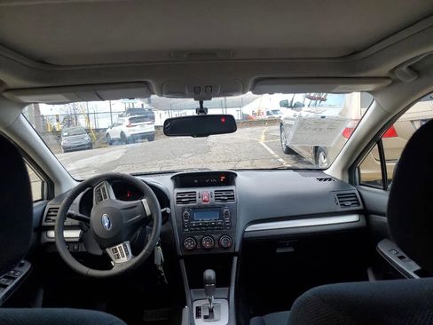Used 2014 Subaru Impreza 2.0i Premium image 27