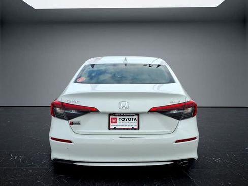 Used 2024 Honda Civic Sport image 4
