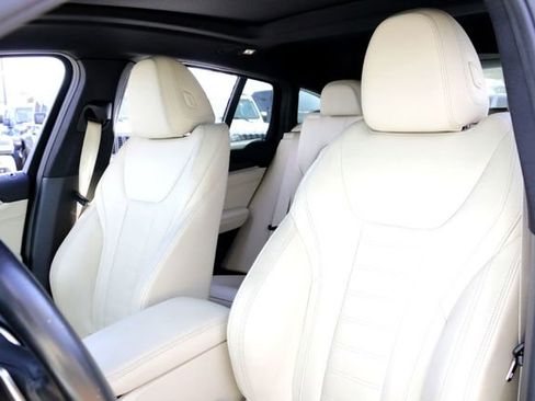 Used 2020 BMW X4 xDrive30i w/ Premium Package image 11