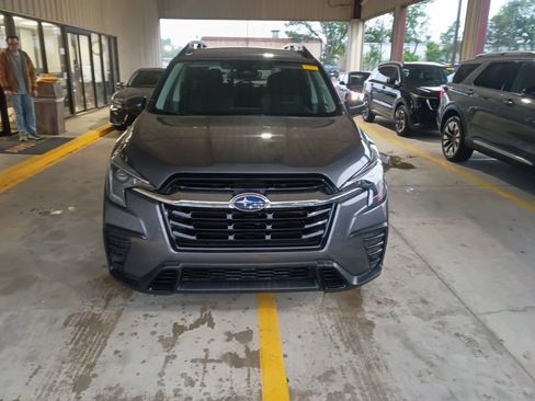 Used 2025 Subaru Ascent Premium image 5