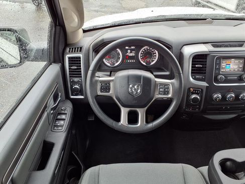 Used 2024 RAM 1500 Classic SLT image 12