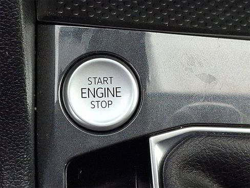 Used 2022 Volkswagen Tiguan SE image 23