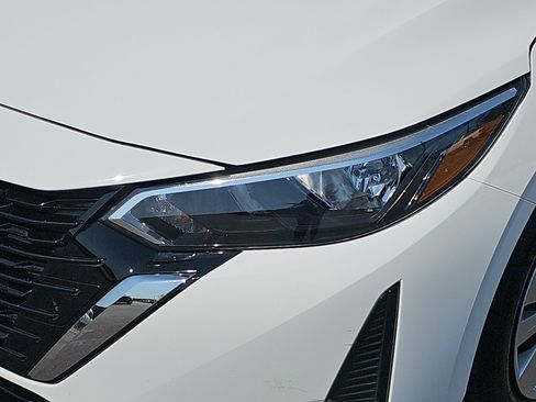 Used 2025 Nissan Sentra S FWD image 27
