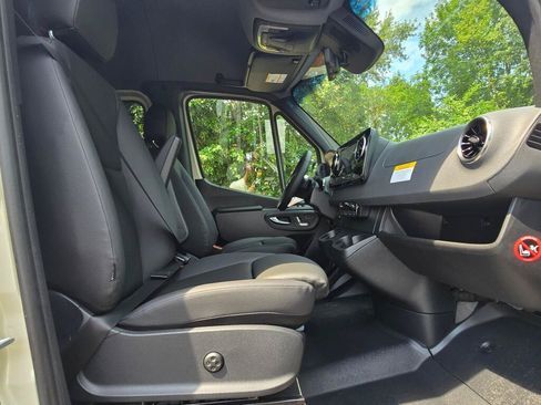 New 2026 Mercedes-Benz Sprinter 2500 image 28
