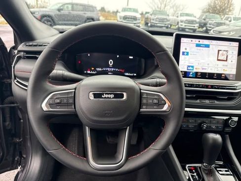 Used 2024 Jeep Compass Trailhawk w/ Trailhawk Elite Group image 16