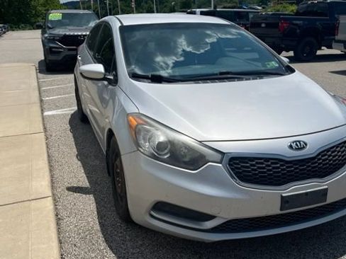 Used 2016 Kia Forte LX FWD image 4
