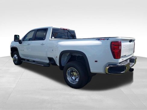 New 2026 Chevrolet Silverado 3500 LT w/ All Star Edition AWD/4WD image 3