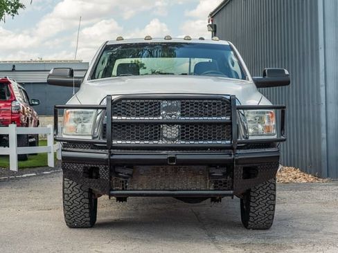 Used 2018 RAM 2500 Tradesman w/ Chrome Appearance Group AWD/4WD image 9