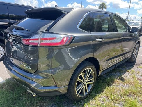 Used 2019 Ford Edge Titanium w/ Equipment Group 301A FWD image 4