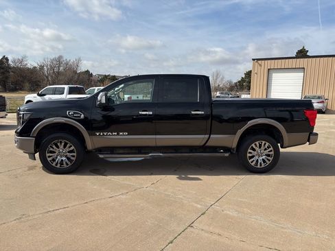 Used 2016 Nissan Titan Platinum Reserve image 13
