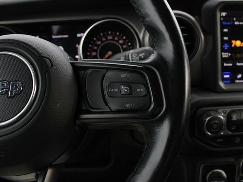 Used 2021 Jeep Gladiator Sport AWD/4WD image 11