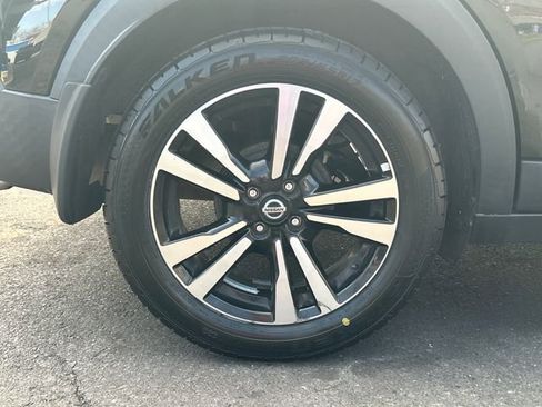 Used 2020 Nissan Kicks SR w/ Exterior Package image 27