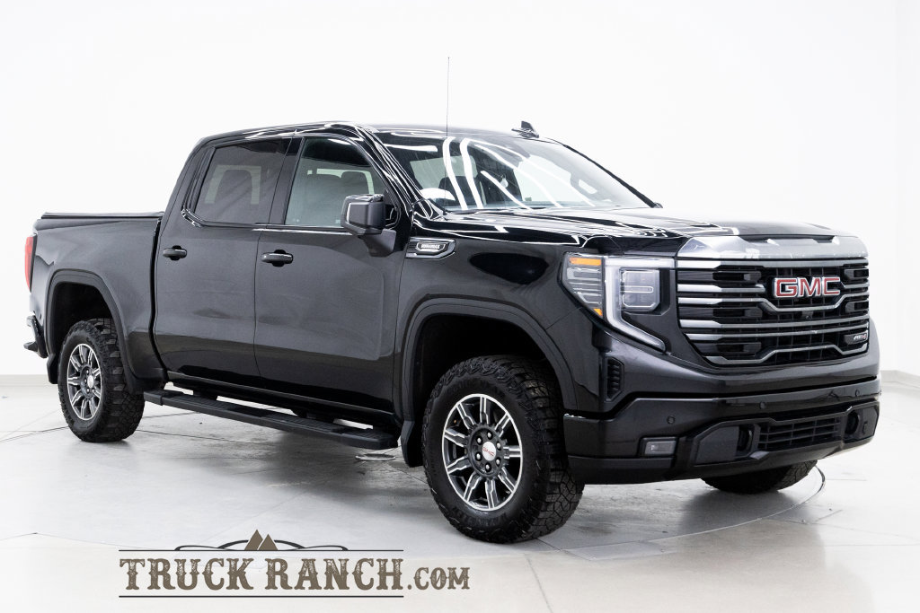 Used 2024 GMC Sierra 1500 AT4 w/ Technology Package AWD/4WD image 1