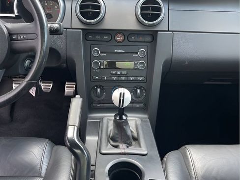 Used 2009 Ford Mustang Shelby GT500 RWD image 26