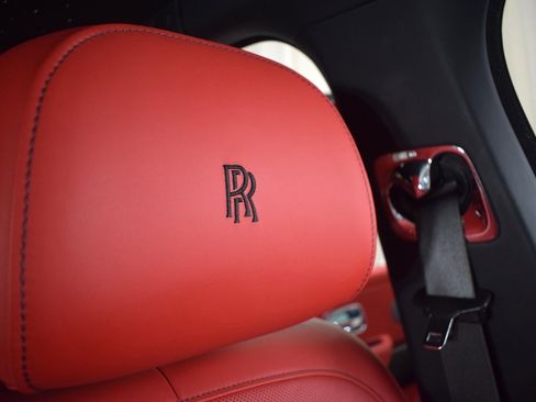 Certified 2022 Rolls-Royce Cullinan w/ Dynamic Package image 38