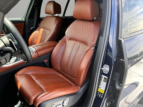 Used 2021 BMW X5 M50i AWD/4WD image 27