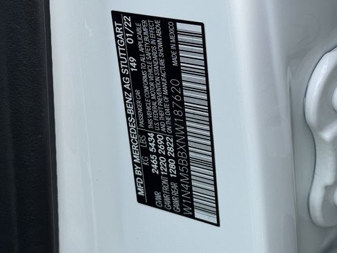 Certified 2022 Mercedes-Benz GLB 35 AMG 4MATIC image 24