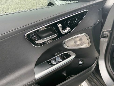 New 2025 Mercedes-Benz C 300 4MATIC Sedan image 19