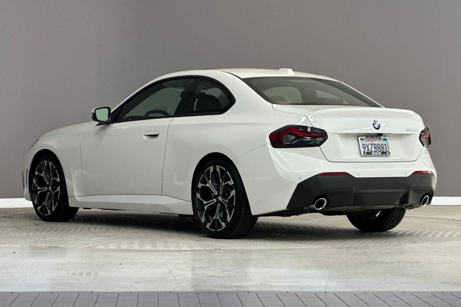 Used 2026 BMW 230i Coupe w/ Convenience Package RWD image 3