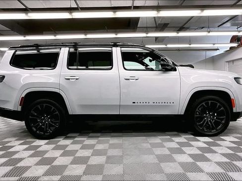 Used 2024 Jeep Grand Wagoneer Series II Obsidian w/ Quick Order Packagew 28T AWD/4WD image 15