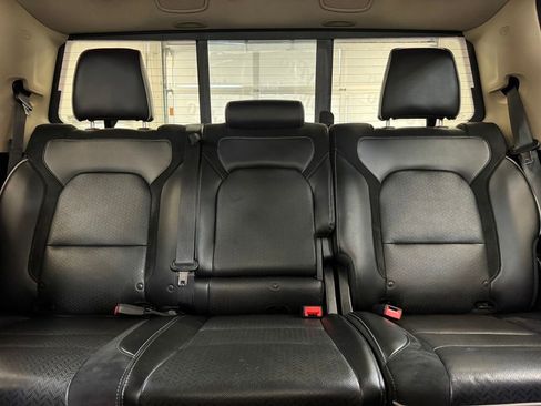 Used 2019 RAM 1500 Laramie AWD/4WD image 14